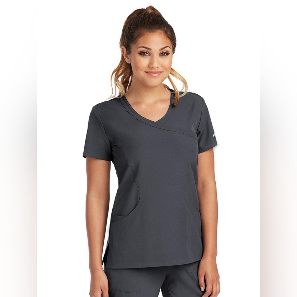 Skechers Barco scrub top | gray / pewter | Woman's M |